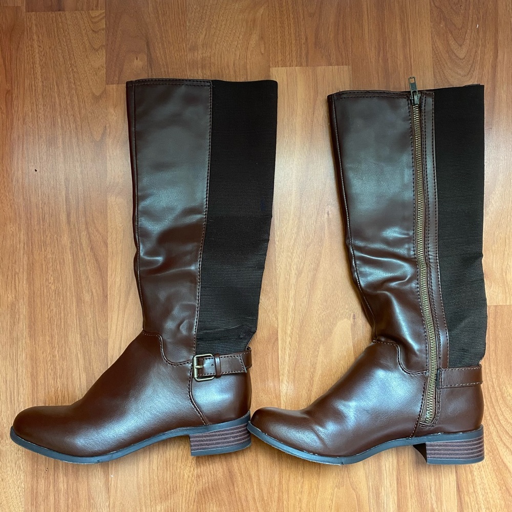 9 & Co. brown boots, side buckle size 6